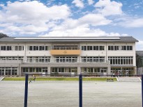 下仁田町立下仁田小学校校舎の施工事例・実績写真